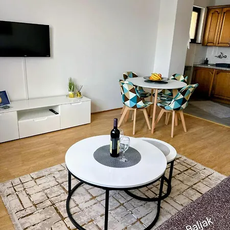 アパート Baljak *